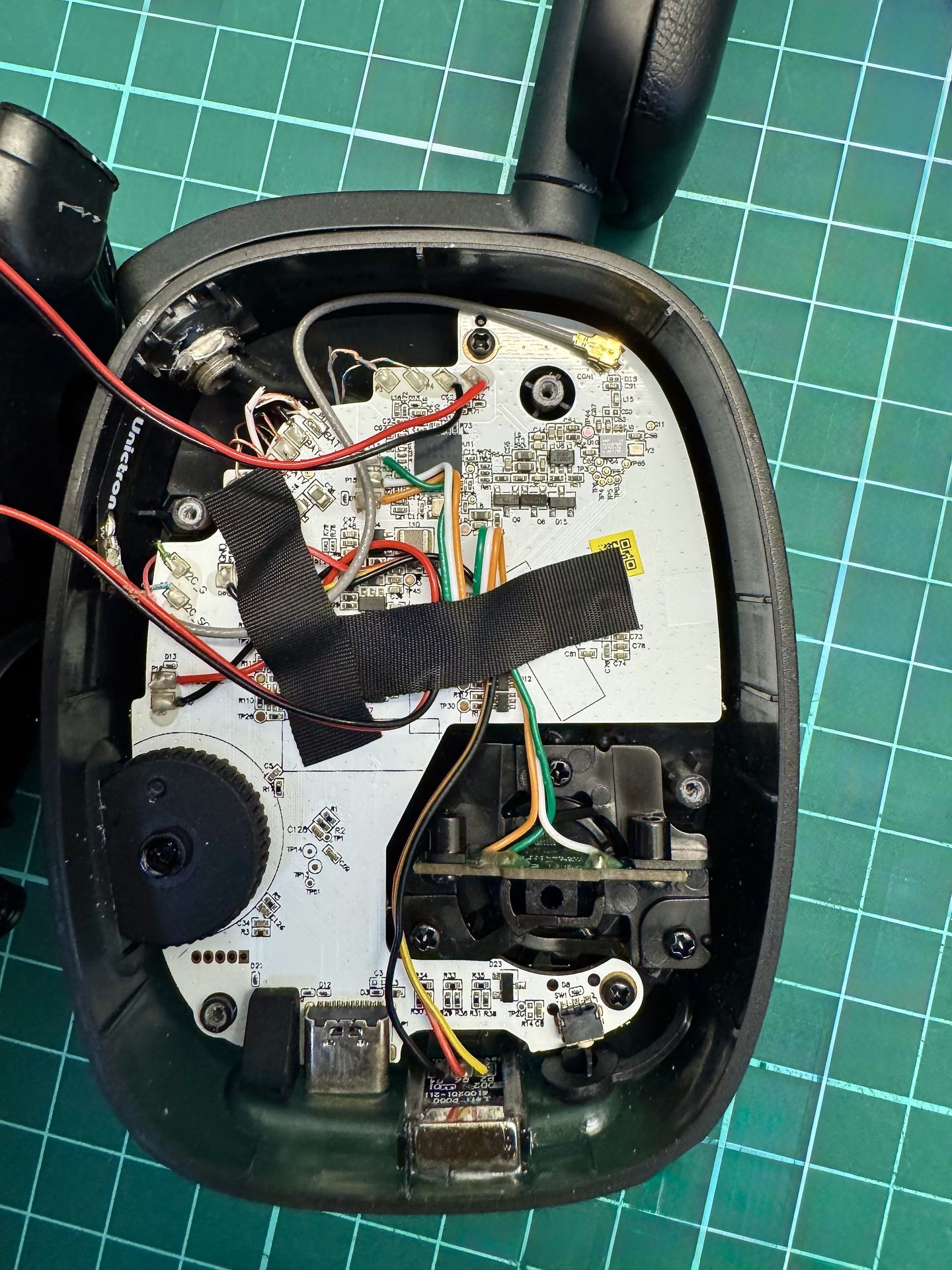 View of the earphone motherboard